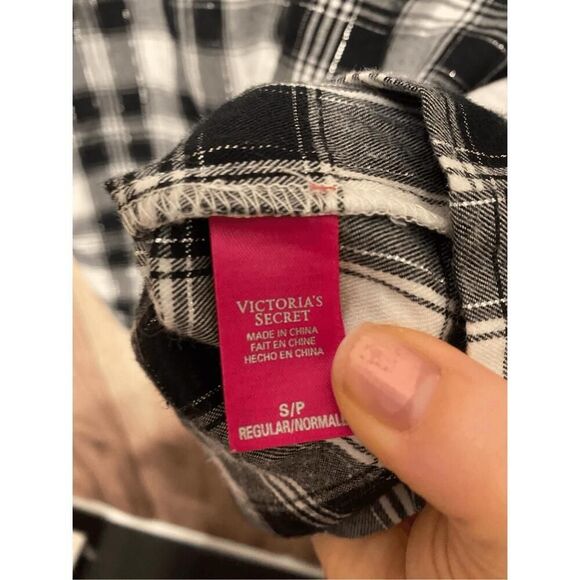 Victorias Secret Small Pajama Top Plaid Metallic White black Grey pink bow - Picture 5 of 7